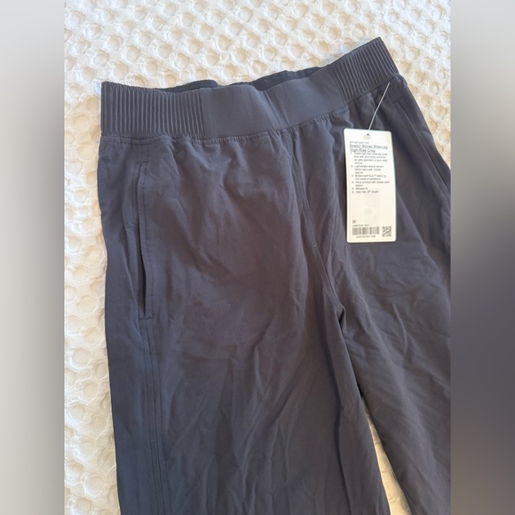 Lululemon Stretch Woven High-Rise Wide-Leg Cropped Pant - Picture 8 of 11
